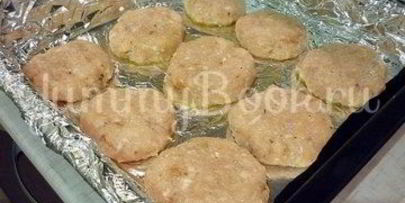 запеченные куриные котлетки под шубкой