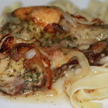Рецепт Куриные ножки под сырными чипсами с пастой тальятелле