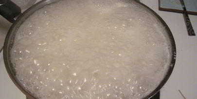 лапша с курицей и овощами в воке