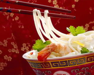 Лапша с курицей и овощами