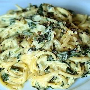 Лапша с овощами в сливочном соусе