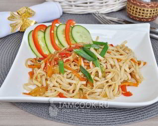Лапша удон с овощами