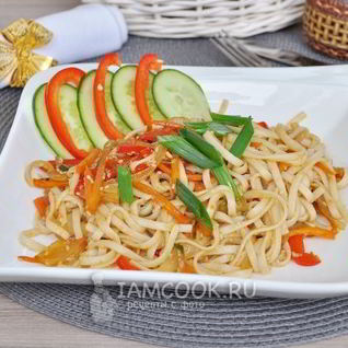 Лапша удон с овощами