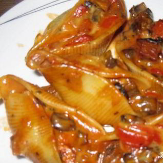 Фаршированные макароны ракушки с грибами