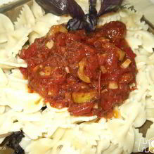 Рецепт Макароны Бантики в соусе из томатов