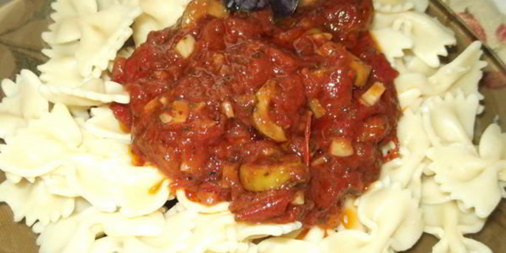 Рецепт макароны бантики в соусе из томатов