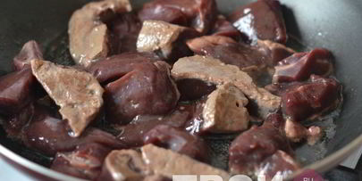 макароны по-флотски с куриной печенью