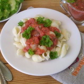 Макароны под соусом