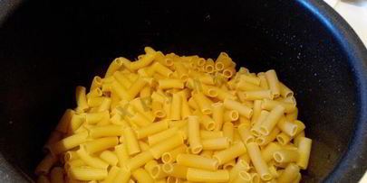 макароны с фаршем в мультиварке