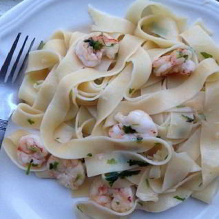Макароны с креветками