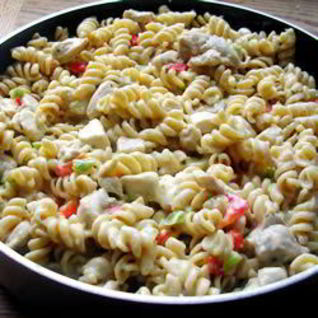 Макароны с курицей в сливочном соусе с Пармезаном