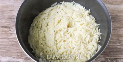 макароны с помидорами и сыром