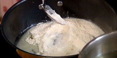 макароны с зеленым соусом и сыром