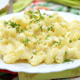 Макароны в сырном соусе