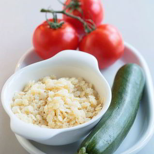 Макароны-звездочки с помидорами и цукини