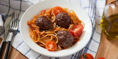 митболы со спагетти в томатном соусе