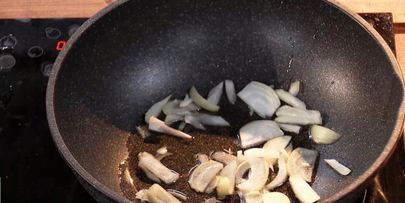 пад тай — жареная лапша по-тайски