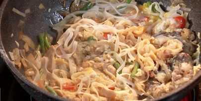 пад тай — жареная лапша по-тайски