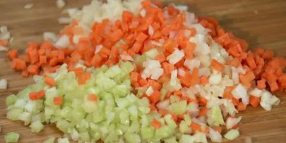 паста болоньезе с говяжьей тушенкой