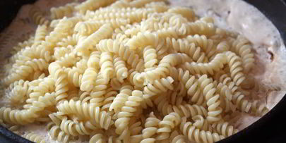 паста с индейкой в сливочном соусе