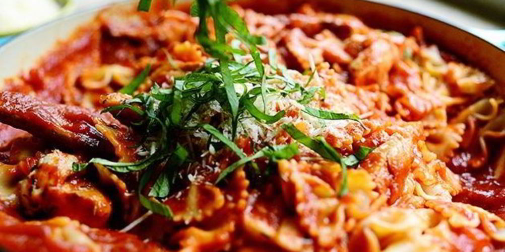 Рецепт паста с курицей и томатами