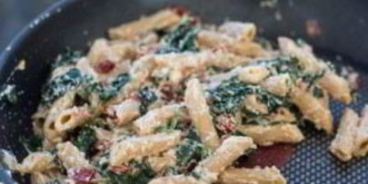 паста с лососем и шпинатом