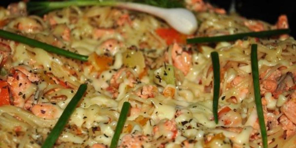 Рецепт паста с семгой и овощами в сливочно-томатном соусе