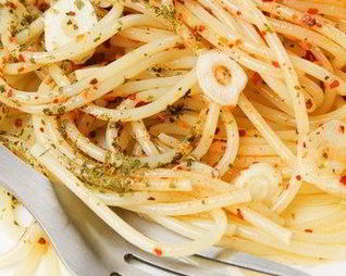 Паста с тремя видами чеснока