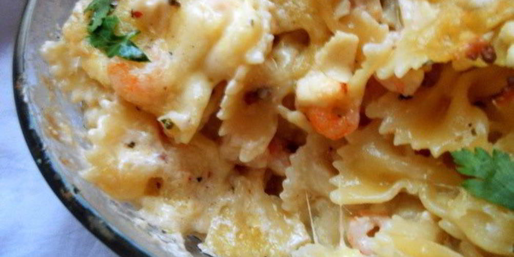 Рецепт паста, запеченная с креветками и тремя видами сыра