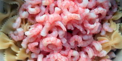 паста, запеченная с креветками и тремя видами сыра