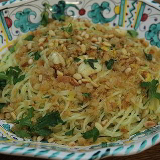 Сицилийские спагетти с пряным оливковым маслом