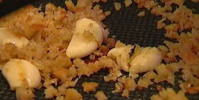 сицилийские спагетти с пряным оливковым маслом