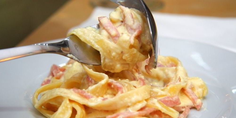 Рецепт спагетти карбонара с беконом и сливками