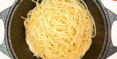 спагетти с беконом