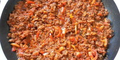 спагетти с фаршем и овощами