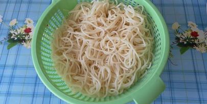 спагетти с фаршем и овощами