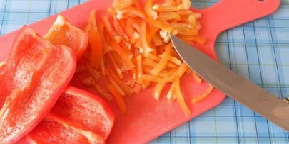 спагетти с фаршем и овощами