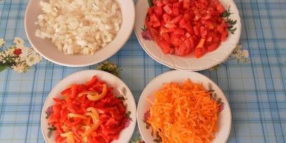 спагетти с фаршем и овощами