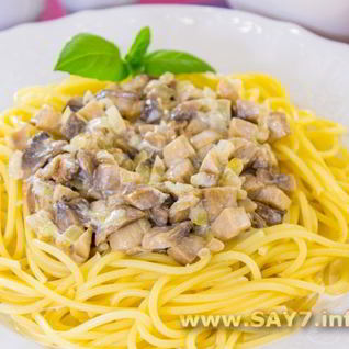 Спагетти с грибным соусом