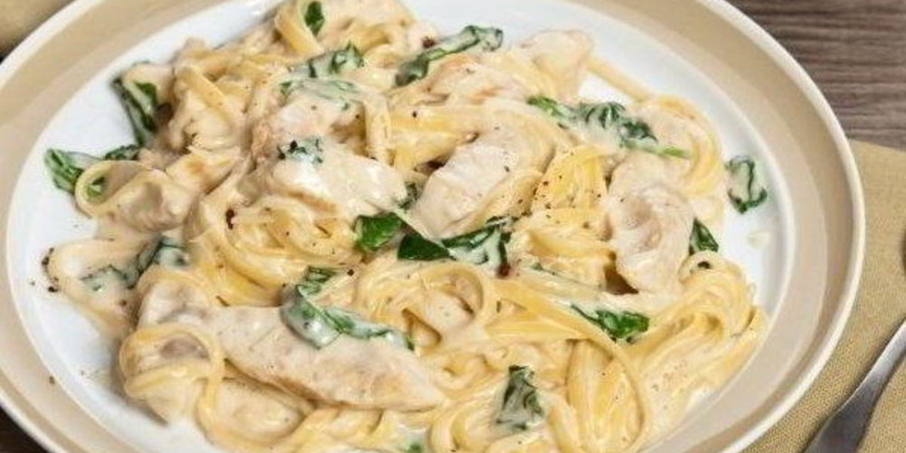Рецепт спагетти с куриным филе в сметанном соусе