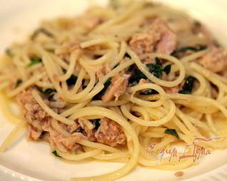 Спагетти с тунцом