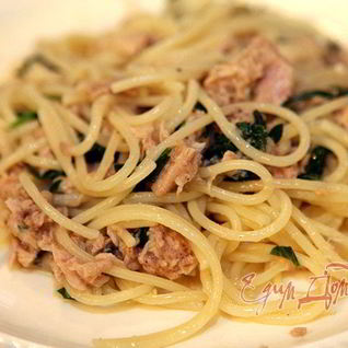 Спагетти с тунцом