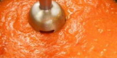 спагетти в ярком овощном соусе