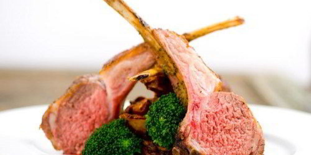 Рецепт баранина в корочке из трав и сыра