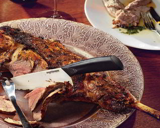 Баранья нога с мятным соусом