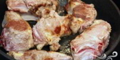 бараньи ребрышки с рисом