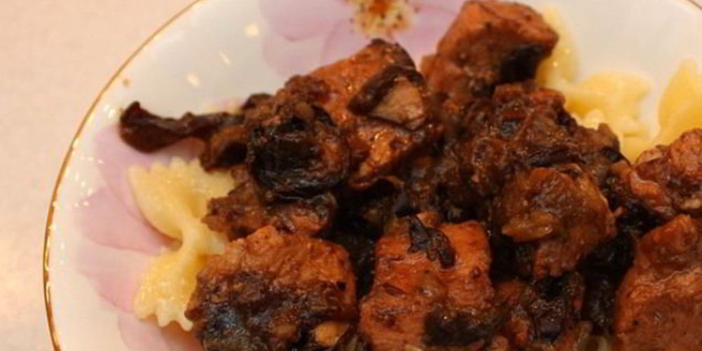 Рецепт филе индейки, тушенное в мультиварке