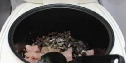 филе индейки, тушенное в мультиварке