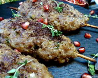 Кебабы с фисташками и булгуром