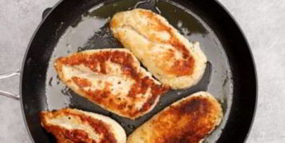 куриное филе, тушенное в сливках